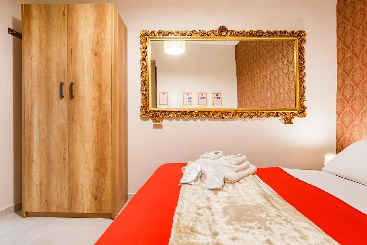 Spinacorona Room Naples Italy
